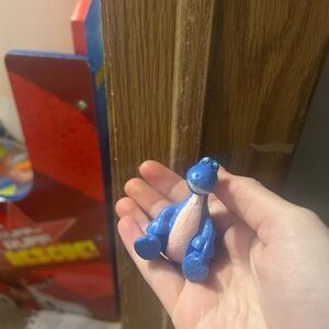 Blue Bronty Dino toy from doc MCsfuffins